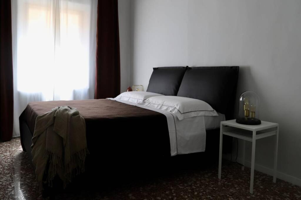 La Casa In Via Della Torre Apartment Modena Luaran gambar