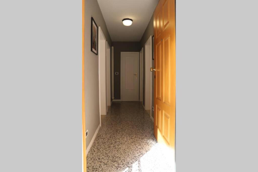 La Casa In Via Della Torre Apartment Modena Luaran gambar